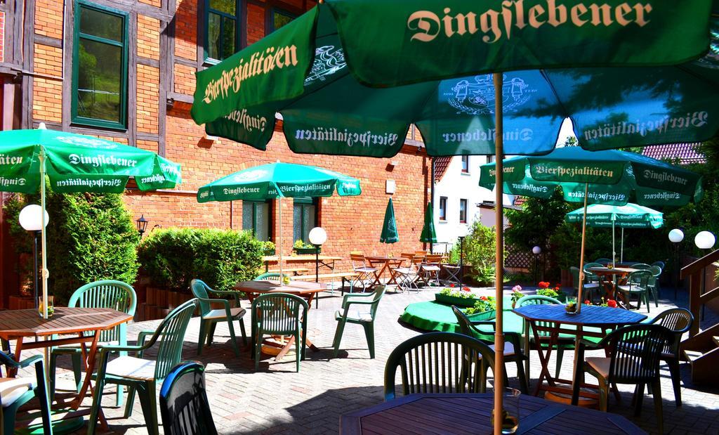 Hotel Zum Goldenen Hirsch Sankt Kilian Buitenkant foto