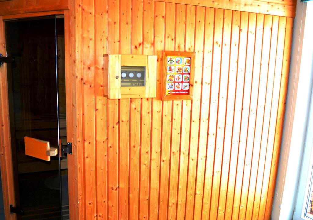 Hotel Zum Goldenen Hirsch Sankt Kilian Buitenkant foto
